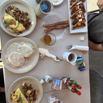 Trendy's - Breakfast & Brunch Near Me - Redding, California