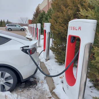 Tesla Supercharger - EV Charging Stations Near Me - Oakdale, Minnesota Tesla Supercharger - EV Charging Stations Near Me - Oakdale, Minnesota