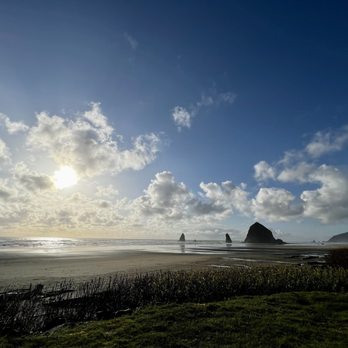 Sea Sprite at Haystack Rock - Hotels Near Me - Cannon Beach, Oregon