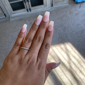 La'Queen Nails & Spa - Love them! - Nail Salons Near Me - Manteca, California