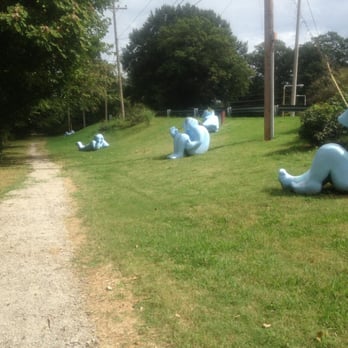 Vollintine Evergreen - These giant blue people are cheering you on as you run/walk/skip/stagger. - Parks Near Me - Memphis, Tennessee Vollintine Evergreen - These giant blue people are cheering you on as you run/walk/skip/stagger. - Parks Near Me - Memphis, Tennessee