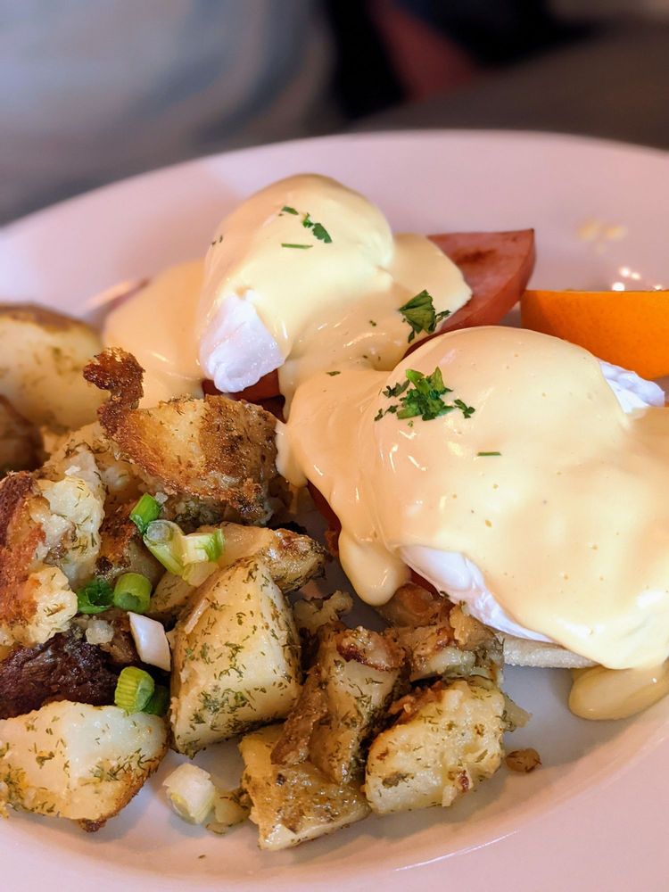 REFINERY GRILL Updated August 2024 70 Photos & 65 Reviews 10406