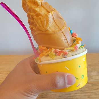 Somisomi - Matcha coffee mix with red bean filled fish - Ice Cream & Frozen Yogurt Near Me - Pleasanton, California