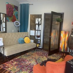 Twisted Hair and Beauty - Waiting area