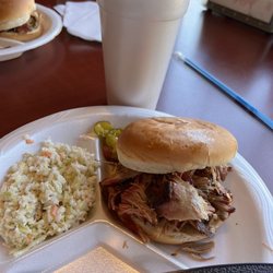 Scott's Walk-Up BBQ - Everyday pulled pork sandwich plate with slaw & tea.
