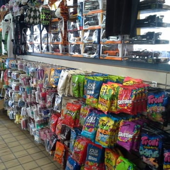 Lost Hills Mobil Gas - Inside Lost Hills Mobil, Lost Hills, CA. - Gas Stations Near Me - Lost Hills, California Lost Hills Mobil Gas - Inside Lost Hills Mobil, Lost Hills, CA. - Gas Stations Near Me - Lost Hills, California