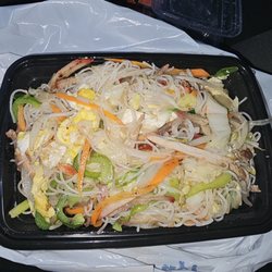 Golden Phoenix - Pork Mein Fun. Yummy