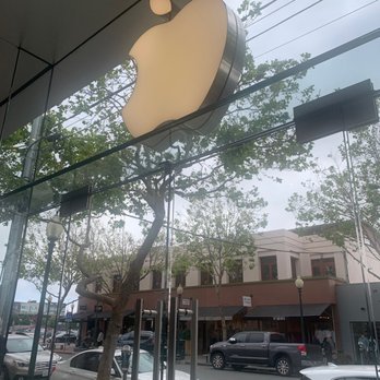 Apple 4th Street - Apple Store, inside shot. - Mobile Phones Near Me - Berkeley, California