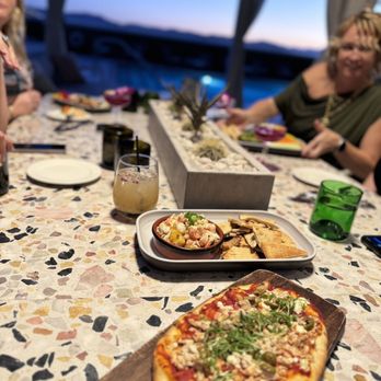 Eden Rooftop Bar - Chicken Merguez Flatbread - Bars Near Me - Phoenix, Arizona