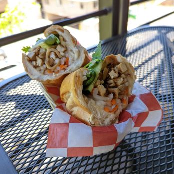 Le’s Banh Mi - Tofu and mushroom banh mi - Cafes Near Me - Honolulu, Hawaii Le’s Banh Mi - Tofu and mushroom banh mi - Cafes Near Me - Honolulu, Hawaii