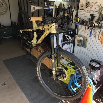 805 Mobile Bicycle Repair - Bike being built by John at 805 Mobile bike repair - Bike Repair/Maintenance Near Me - Somis, California