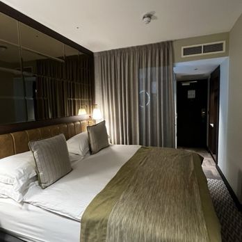 Europa Hotel - Hotels Near Me - Belfast, BFS