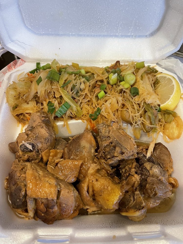 Food from Lorma’s Kitchennette