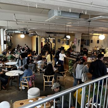 Càphê Roasters - Inside seating - Coffee Roasteries Near Me - Philadelphia, Pennsylvania