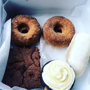 Cherbourg Bakery - Cinnamon donuts, Twinkie, brownie, cupcake - Bakeries Near Me - Bexley, Ohio