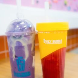 Smoothie and Fruit Tea (@miguelmoralesphotography on Instagram) Smoothie and Fruit Tea (@miguelmoralesphotography on Instagram)