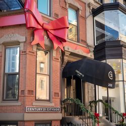 Century 21 Cityside - Century 21 Cityside with its Holiday Bow