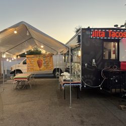 Tacos ADE - Seating Area
