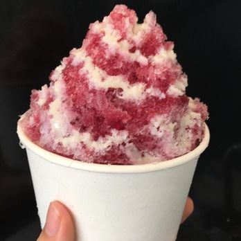 Mobile Viennoiserie - a hand holding a cup of ice cream - Food Trucks Near Me - Vancouver, British Columbia Mobile Viennoiserie - a hand holding a cup of ice cream - Food Trucks Near Me - Vancouver, British Columbia