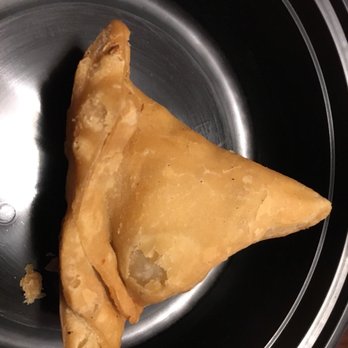 Desi Khabba - Veggie Samosa: $1.50/each - Pakistani Near Me - Buffalo, New York