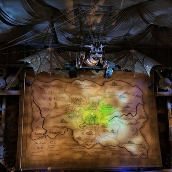 Wicked - Stage and ceiling - Performing Arts Near Me - New York, New York Wicked - Stage and ceiling - Performing Arts Near Me - New York, New York