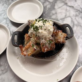 North Italia - White Truffle Garlic Bread - Pizza Near Me - Irvine, California North Italia - White Truffle Garlic Bread - Pizza Near Me - Irvine, California