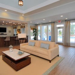 Vinings at Wildwood - Meet your neighbors in the clubroom and cyber cafe