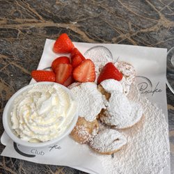 The Pancake Club - Poffertjes with strawberries and cream