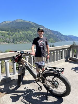 Starvation Creek Falls by null