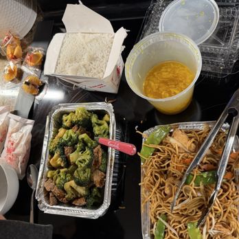 Mekong II - Beef Broccoli, white rice, egg drop Soup, Chicken Lo Mein - Chinese Near Me - Miami, Florida Mekong II - Beef Broccoli, white rice, egg drop Soup, Chicken Lo Mein - Chinese Near Me - Miami, Florida