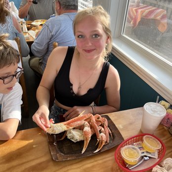 The Crab Shack - Snow crab legs - Seafood Near Me - Salter Path, North Carolina The Crab Shack - Snow crab legs - Seafood Near Me - Salter Path, North Carolina