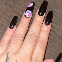 Nyce Nails