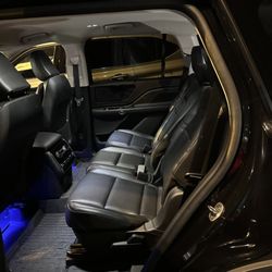 BlackCarIllinois - Lincoln Aviator