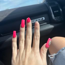 This my nails after leaving the salon.