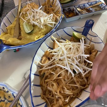 Kin Dee - Pad Thai - Thai Near Me - Houston, Texas