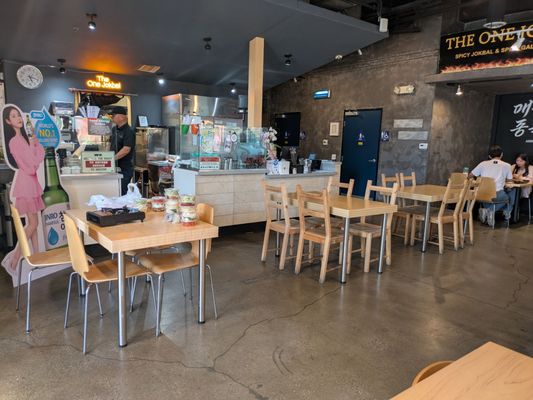 The One Jokbal 더 원 족발 by null