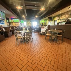 Primanti Bros. Restaurant and Bar - Dining Room Area