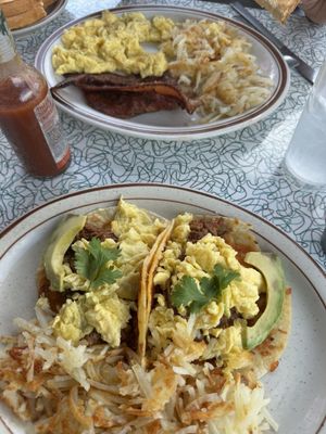 Davies' Chuck Wagon Diner by null