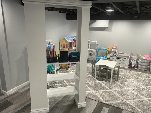 Slide of Gus The Handyman