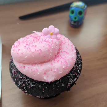 Icing On The Cupcake - Strawberry! - Cupcakes Near Me - Sacramento, California