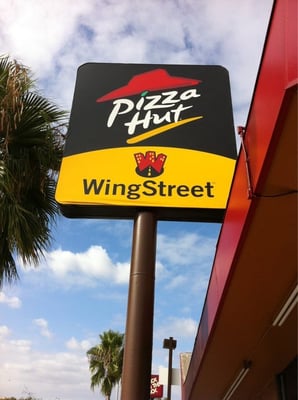 Pizza Hut by null