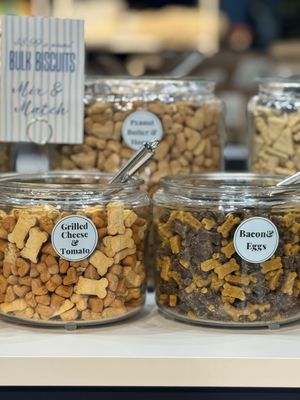 Love Thy Beast by null