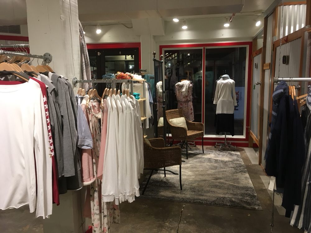 MELANGE Updated September 2024 248 E 5th Ave, Eugene, Oregon