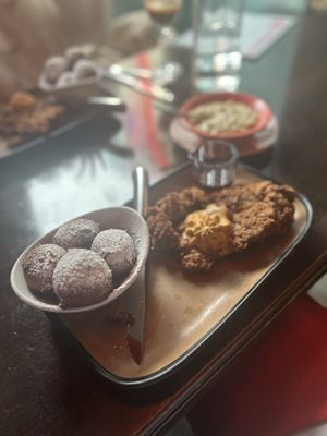 Can Can Seattle: A Culinary Cabaret by null