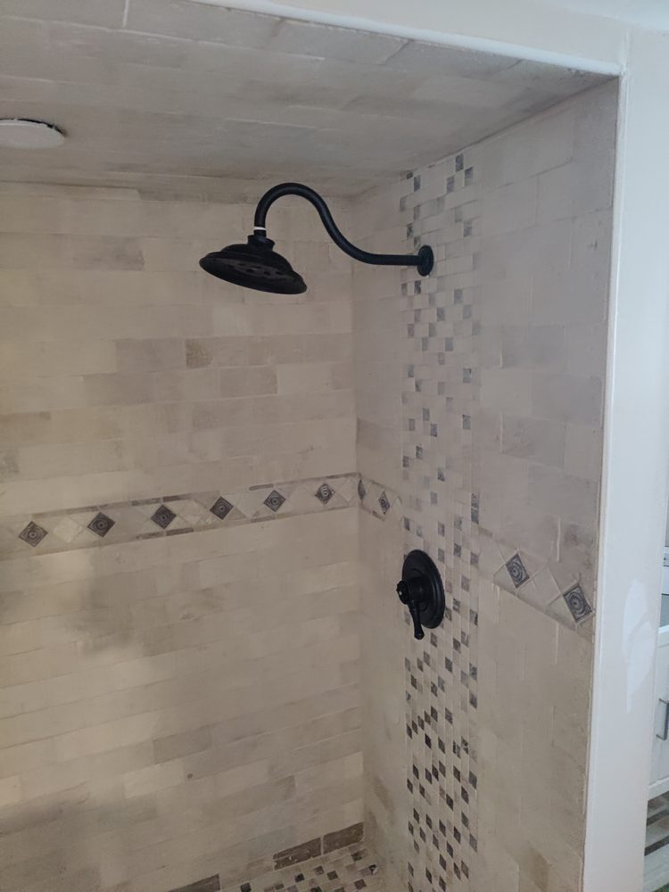 Slide of V and R Home Improvement