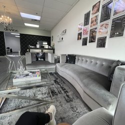 Divine Threading & Lash Studio - Aliante