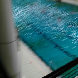 Sportfondsenbad Oost - Right after I left at 9 some sports team starts to clear the lines and training.
