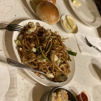 Yum Cha - Lo Mein, BBQ Pork Bun, DS1. Shrimp Pork Shumai - Dim Sum Near Me - Las Vegas, Nevada Yum Cha - Lo Mein, BBQ Pork Bun, DS1. Shrimp Pork Shumai - Dim Sum Near Me - Las Vegas, Nevada