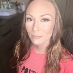 Waxed By Mo - Natural makeup application