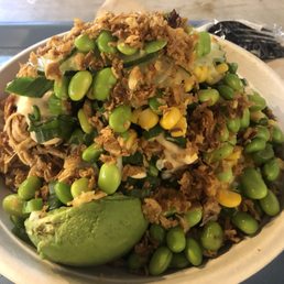 Large bowl with 3 proteins! And 5 toppings.